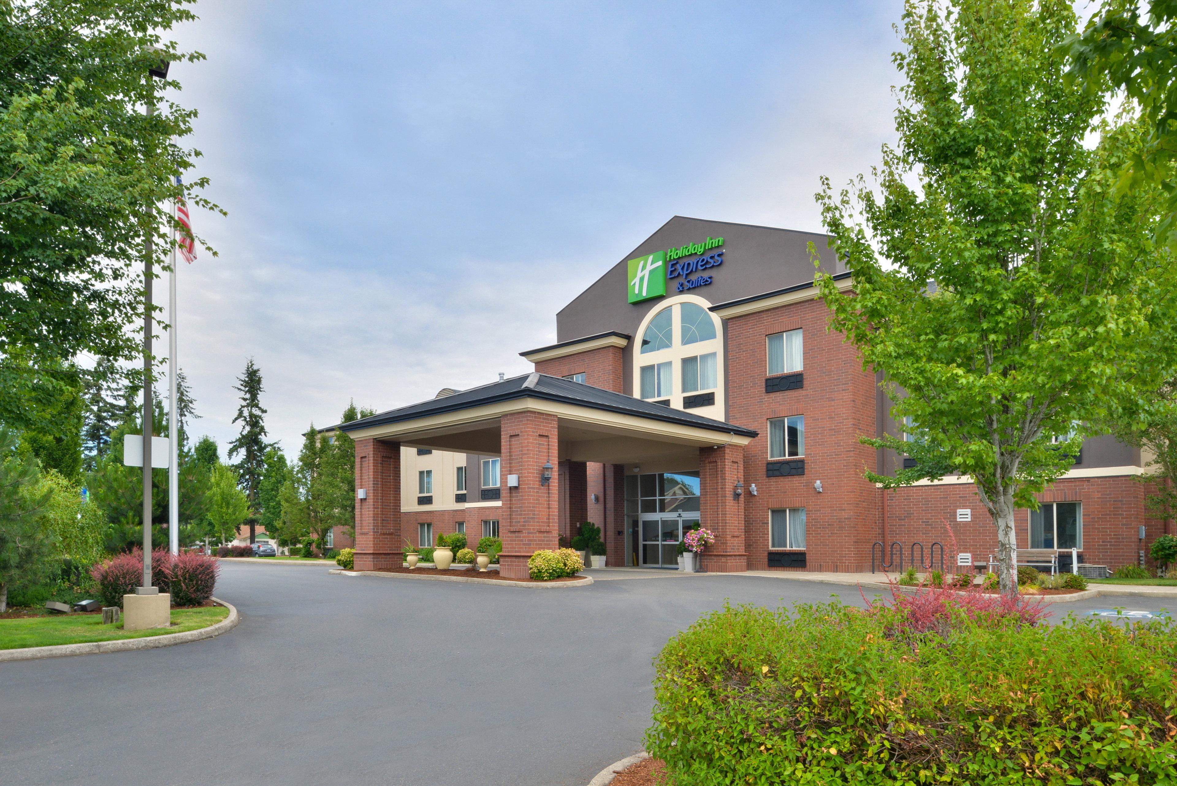 Holiday Inn Express Hotel & Suites Albany By Ihg Exterior photo