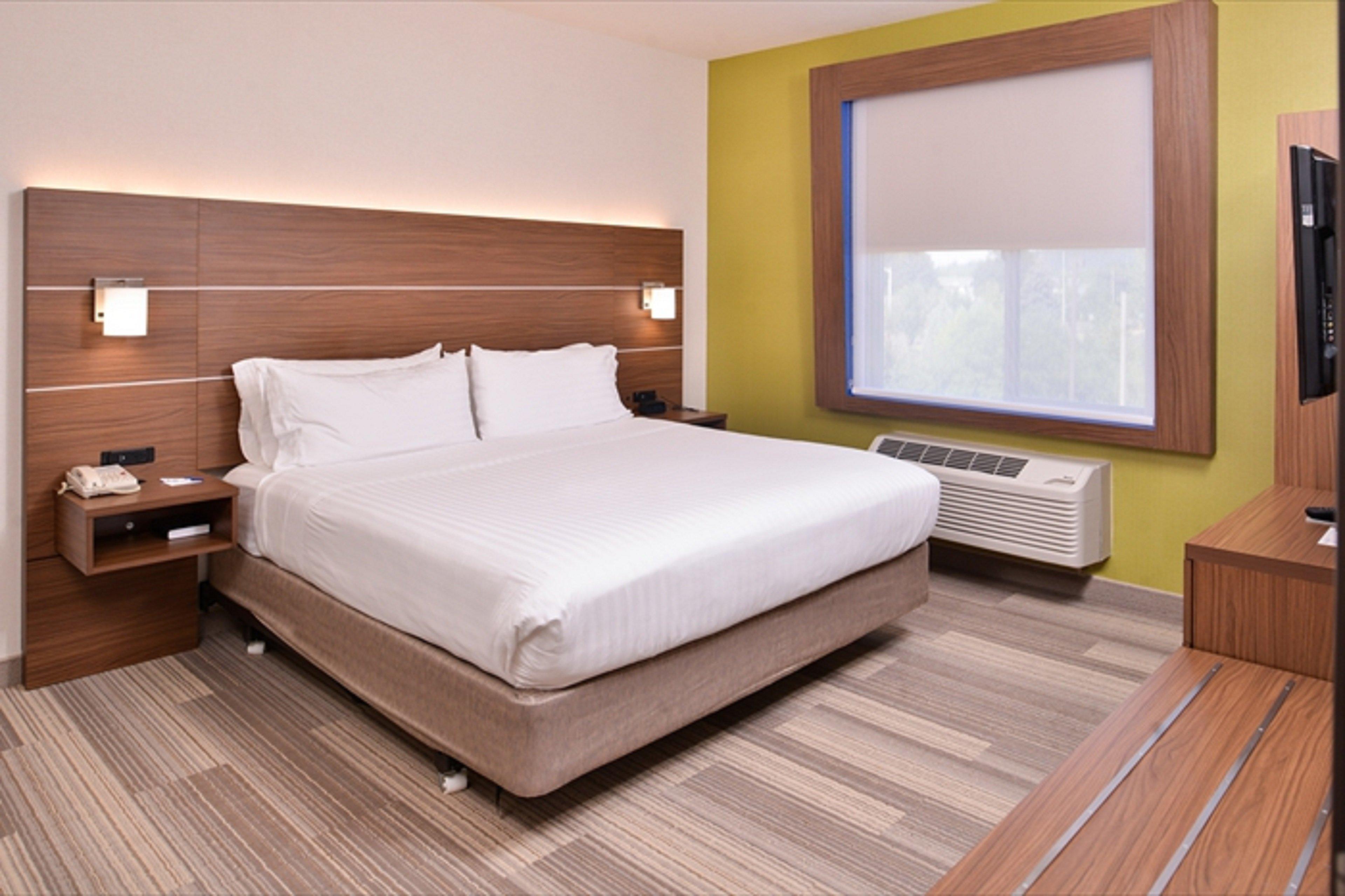 Holiday Inn Express Hotel & Suites Albany By Ihg Exterior photo